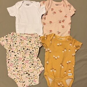 🌸Gerber Baby Girls' Assorted One Piece Bodysuits